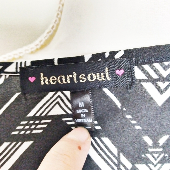 HeartSoul Tribal Kimono Black and White Medium - Picture 6 of 7